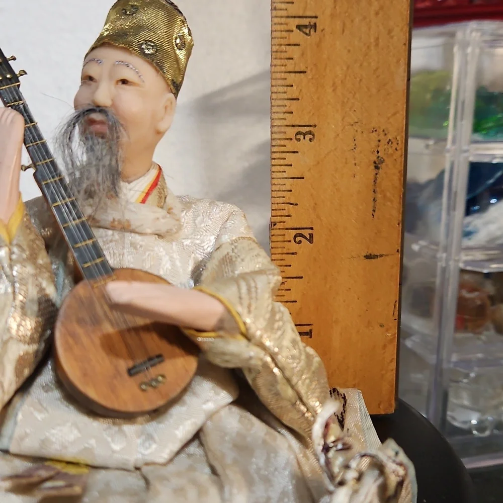 Artisan Dollhouse Miniature Oriental Musician - Picture 4 of 5